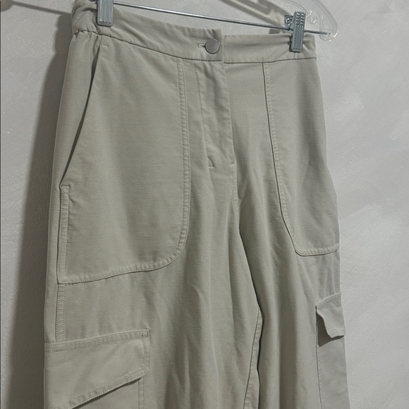 Lululemon Light Utilitech Cargo Pocket High-Rise Pant , sz 24 natural ivory - Picture 4 of 7